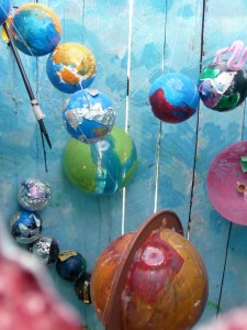 Mange-Planètes_zoom_e