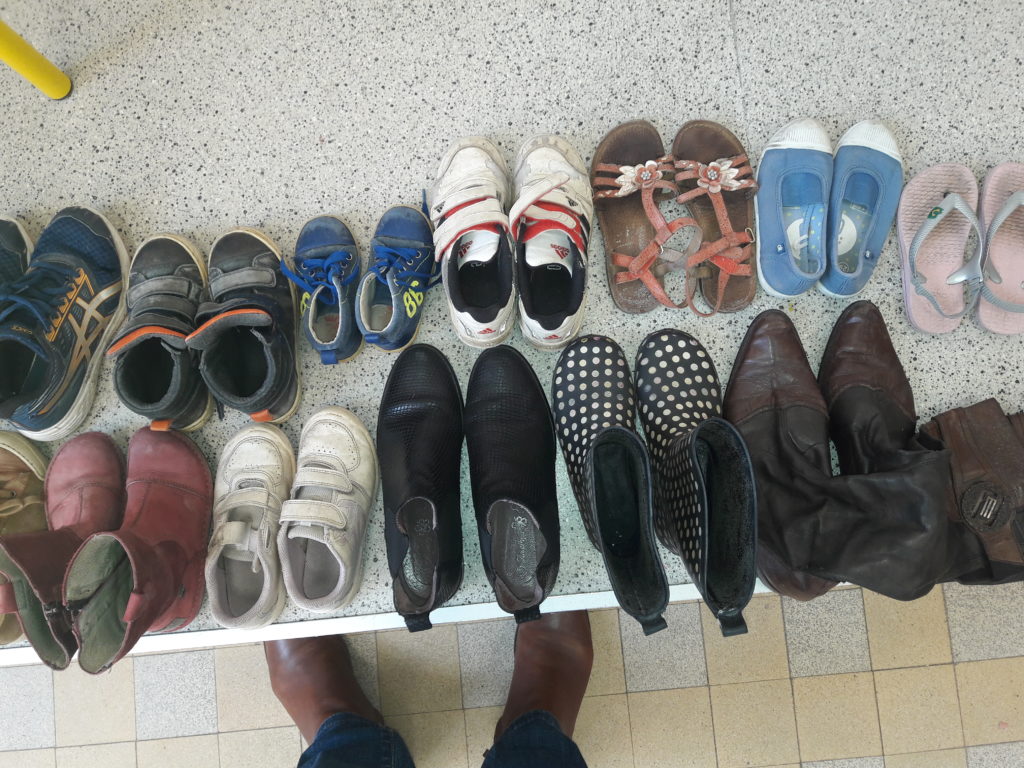 CE1B Chaussures avant peinture